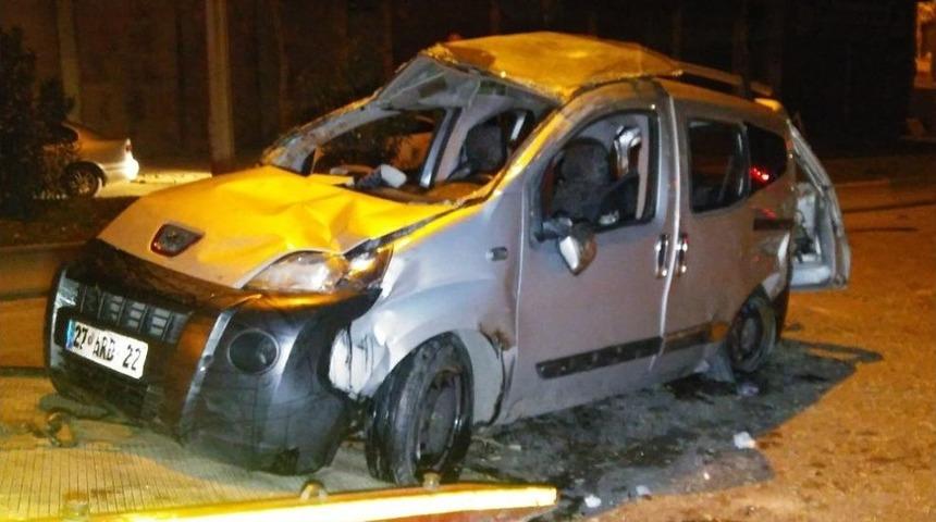 Asker Uğurlamadan D&ouml;n&uuml;şte Kaza: 1 &Ouml;l&uuml;, 7 Yaralı