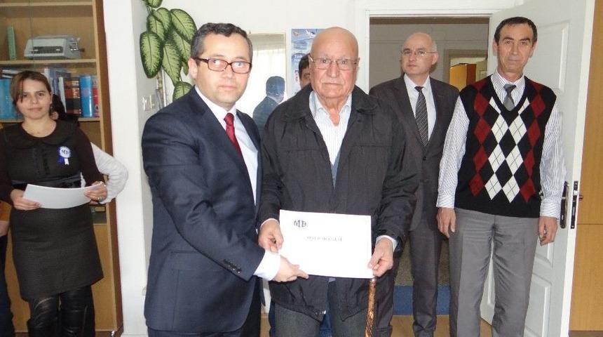 Annesinin &Ouml;l&uuml;m Tarihinde Vefat Etti