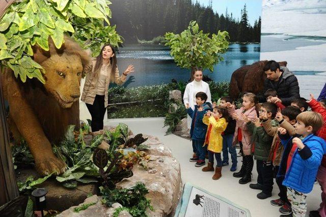 Karşıyaka Çocuk Müzesi Dünyaya Açıldı