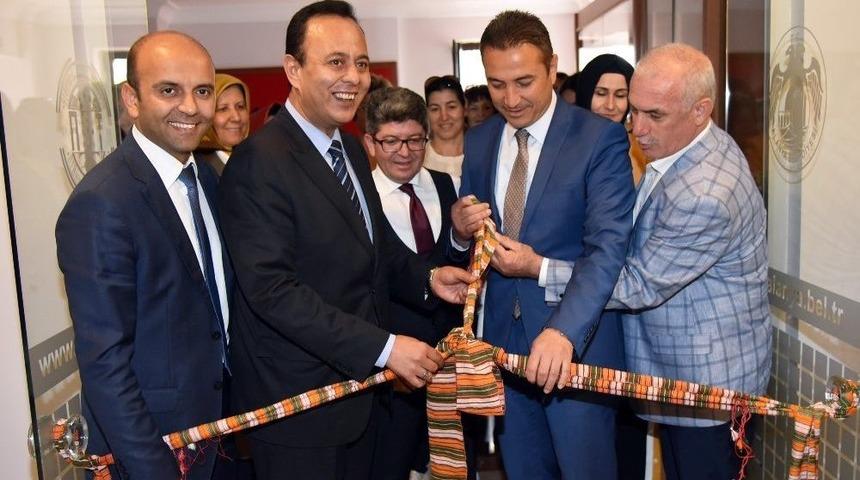 Kadınların El Sanatları G&ouml;r&uuml;c&uuml;ye &Ccedil;ıktı