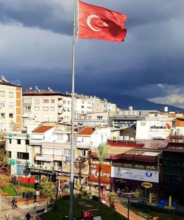 Nazilli’de Cumhuriyet Parkı’nın Çehresi Değişiyor