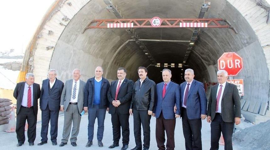 T&uuml;rkiye&rsquo;nin En Uzun T&uuml;nelinde Ge&ccedil;işlere Ara Verilecek