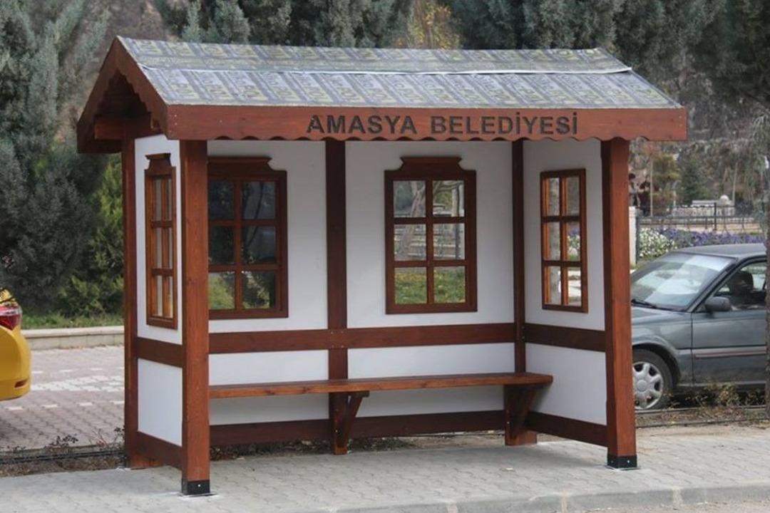 Ev Değil Otob&uuml;s Durağı