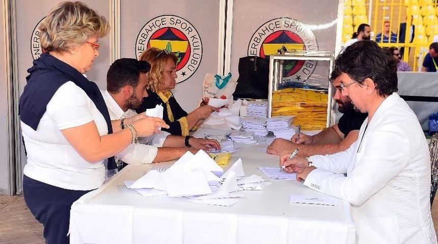 Fenerbah&ccedil;e&rsquo;de Oy Sayımı Başladı