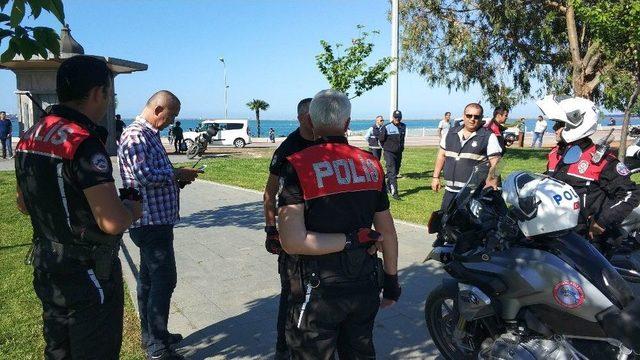 Samsun’da Yan Bakma Kavgasında Bıçaklı Saldırı: 3 Yaralı