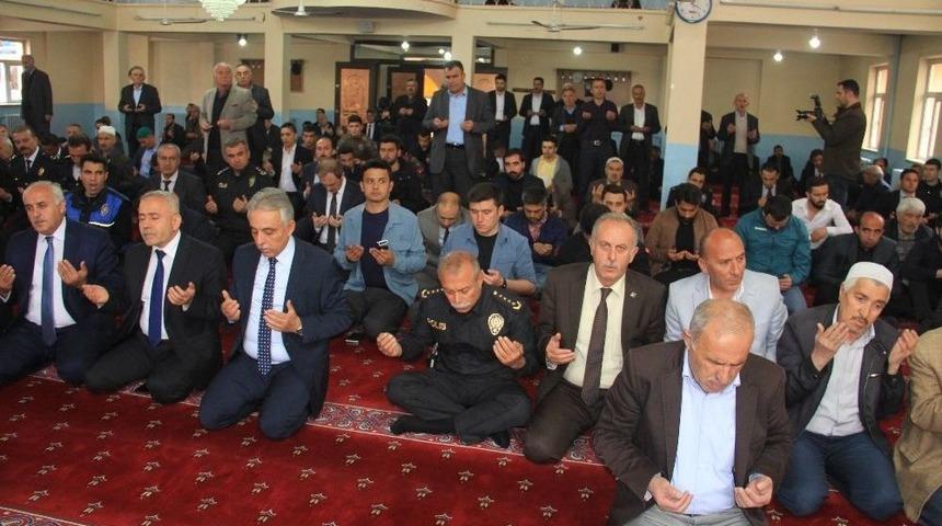 Şehitler İ&ccedil;in Mevlit Okutulup Aşure İkram Edildi