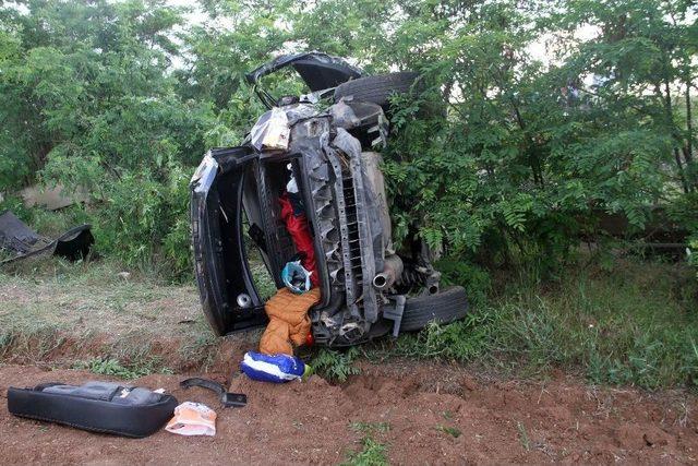 Elazığ’da Otomobil Şarampole Uçtu: 4 Yaralı