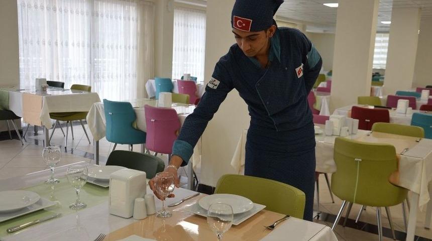 Uygulayarak &Ouml;ğreniyorlar