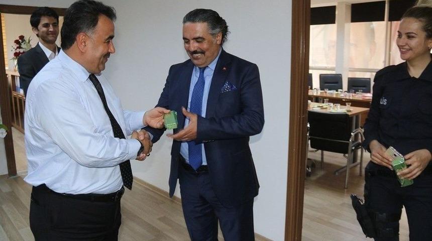 Vaski Genel M&uuml;d&uuml;r&uuml; Tekataş, Polislerle Bir Araya Geldi