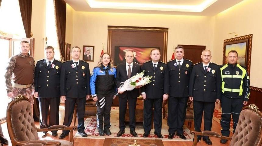 Vali &Ccedil;ift&ccedil;i, Emniyet M&uuml;d&uuml;r&uuml; Erkin Adalar&rsquo;ı Ağırladı