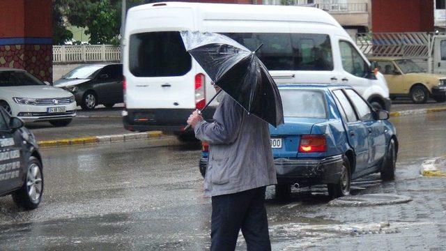 Şanlıurfa’da Etkili Yağış Vatandaşın Yüzünü Güldürdü