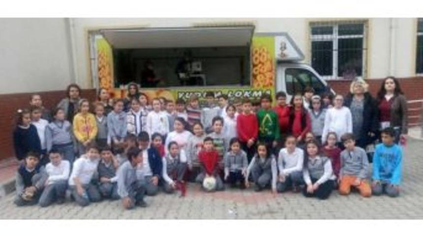 Yerli Malı Etkinliğinde Lokma Dağıttılar