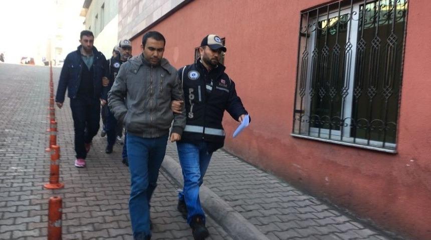 Bylock Kullanan 3 Kişi Daha Adliyeye Sevk Edildi