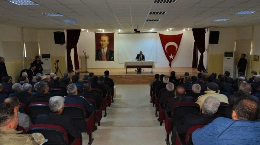 Vali Kaban Yazıhan&rsquo;da Sorunları Dinledi