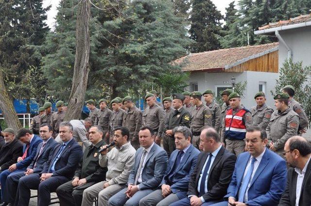 Din G&ouml;revlilerinden Mehmet&ccedil;ik&rsquo;e Bağış 2