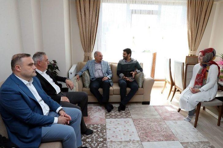 Başkan Uysal Eyüpsultan’da Vatandaşlarla Sohbet Etti G1