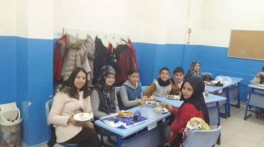 &Ccedil;avdarhisar Ortaokulu &Ouml;ğrencileri Yerli Malı Haftası&rsquo;nı Kutladı