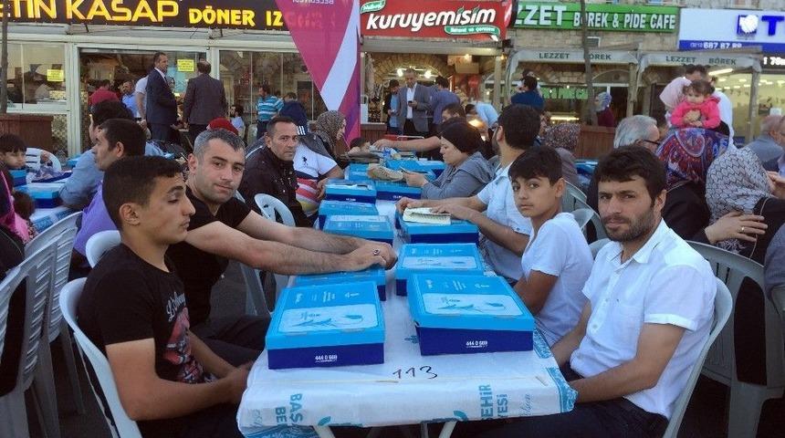 Başakşehir’de 15 Bin Kişi İftar Sofrasında Buluştu