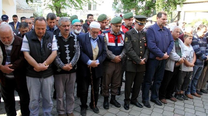 Gazi Askeri T&ouml;renle Toprağa Verildi