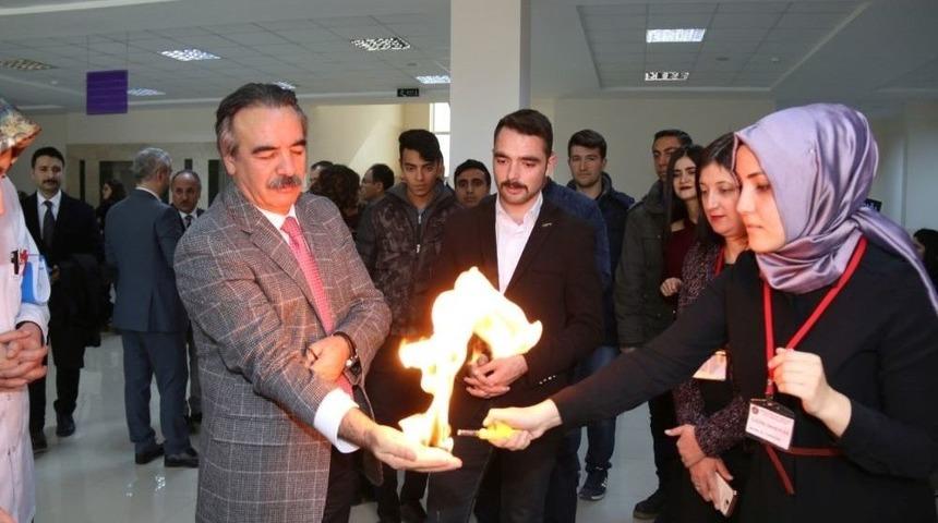 Rekt&ouml;r Bağlı, Bilim Fuarı&rsquo;nı Ziyaret Etti