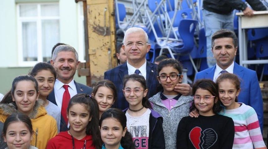 Torbalı&rsquo;da Eğitime &ldquo;&ouml;zel&rdquo; Destek