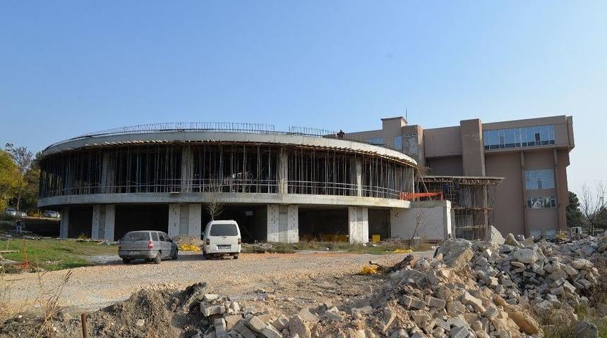 U&uuml;&rsquo;ye Dev K&uuml;t&uuml;phane