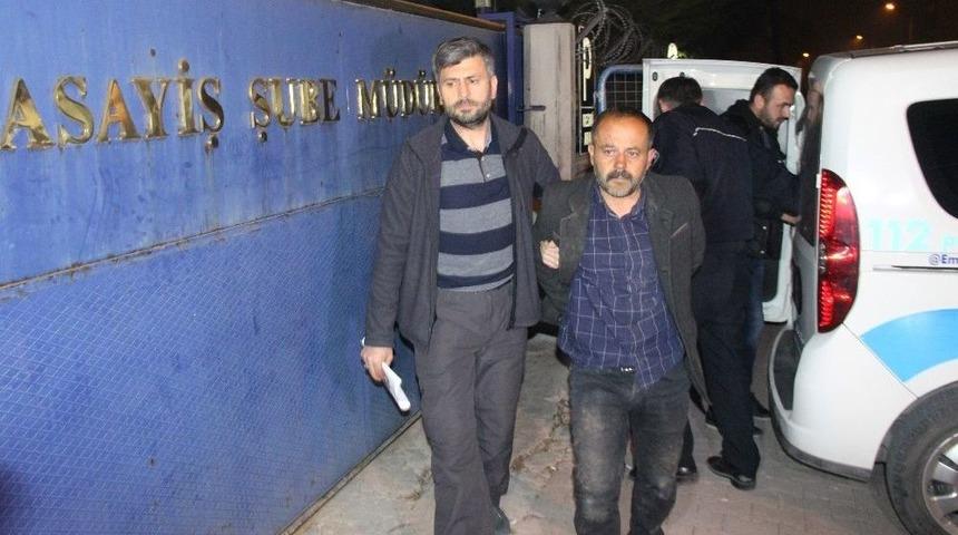 Motosikletli R&ouml;gar Kapağı Hırsızları Kovalamaca Sonucu Yakalandı