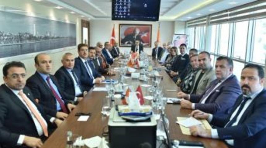 Rekt&ouml;rler Ve Sanayiciler, Vali Su Başkanlığında Toplandı