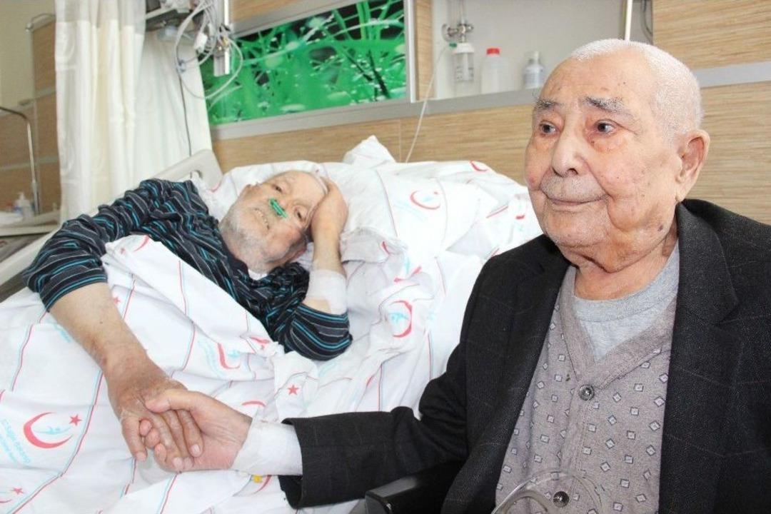 Asker Arkadaşları 72 Yıl Sonra Hastanede Karşılaştı