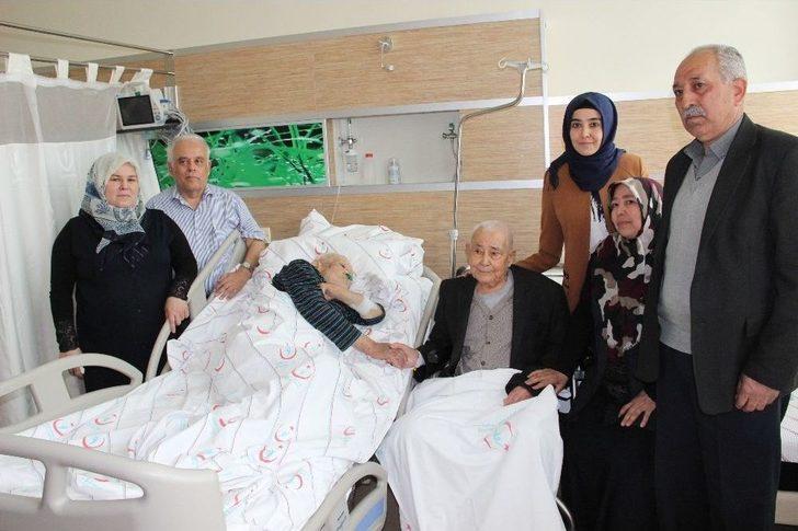 Asker Arkadaşları 72 Yıl Sonra Hastanede Karşılaştı G4