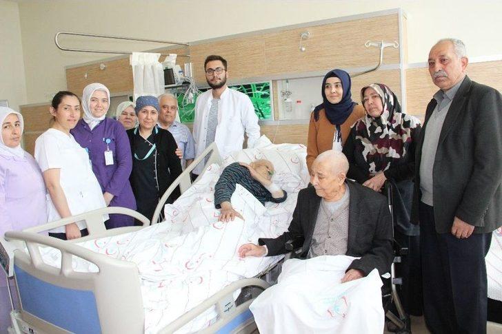 Asker Arkadaşları 72 Yıl Sonra Hastanede Karşılaştı G5