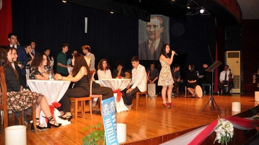 Menderes Anadolu Lisesinden ‘şiir Gecesi’
