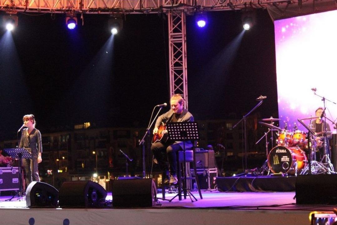 Beylikd&uuml;z&uuml;&rsquo;nde Tuna Kiremit&ccedil;i Şarkıları Yankılandı