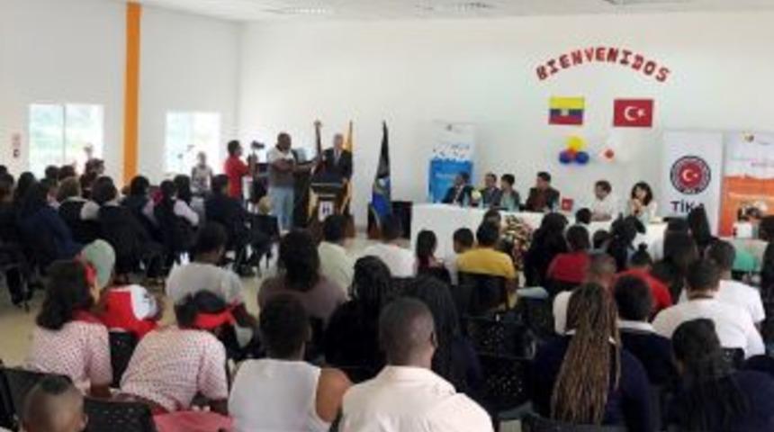 Tika&rsquo;dan Ekvadorlu &Ouml;ğrencilere Deney Ekipmanları Desteği