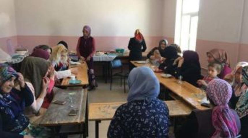 Kursiyerler Baharın Gelişini Kutladı