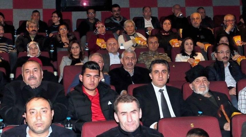 Gazilerle &lsquo;ayla&rsquo;yı İzlediler