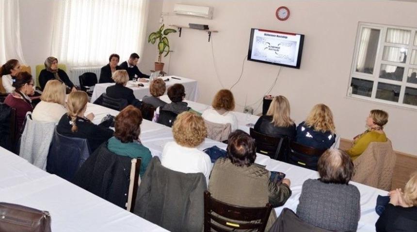 Alzheimer Hasta Yakınlarına Bilgilendirme Semineri