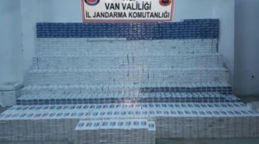 Başkale&rsquo;de 20 Bin Paket Ka&ccedil;ak Sigara Ele Ge&ccedil;irildi