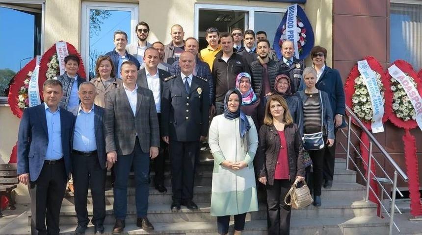 Ak Parti İl&ccedil;e Teşkilatından Polis G&uuml;n&uuml; Ziyareti