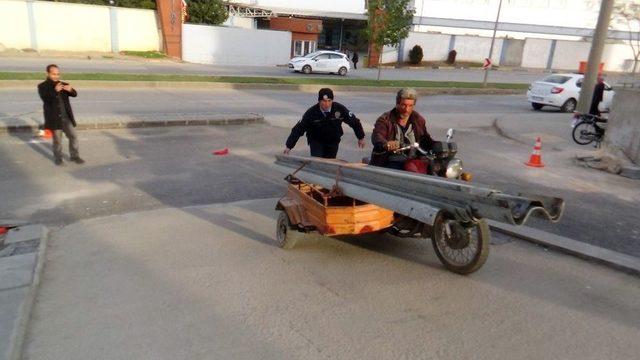 (özel Haber) Çalınan Bariyerlere Polis Eskortu