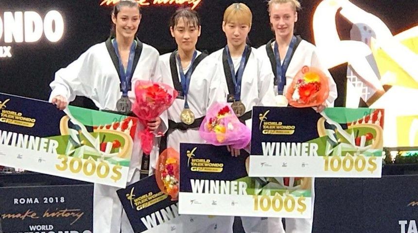 Zeliha Ağrıs&rsquo;tan Bronz Madalya