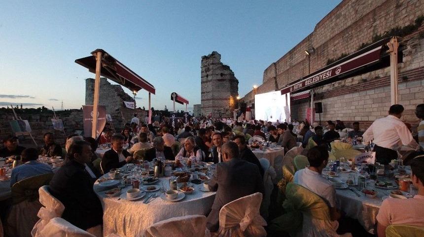 Afrika&rsquo;nın Dostları İftarda Buluştu