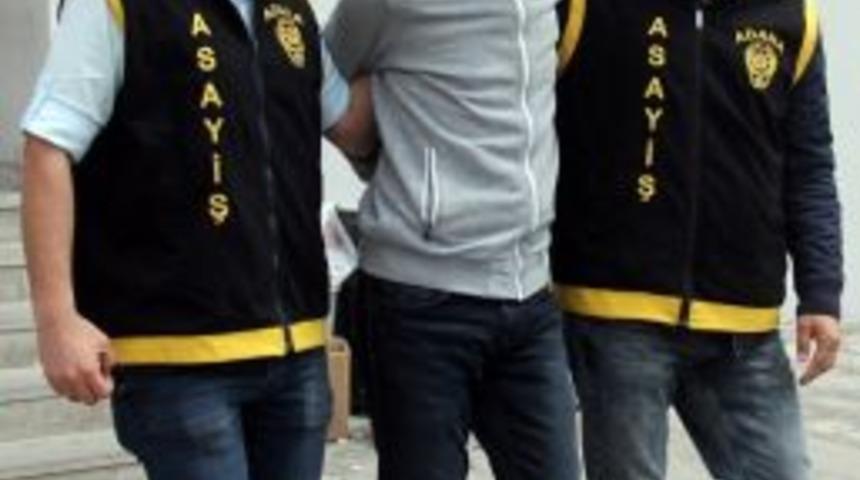 Alkol, Sigara Ve Cep Telefonu &Ccedil;alan İki Zanlı Yakalandı