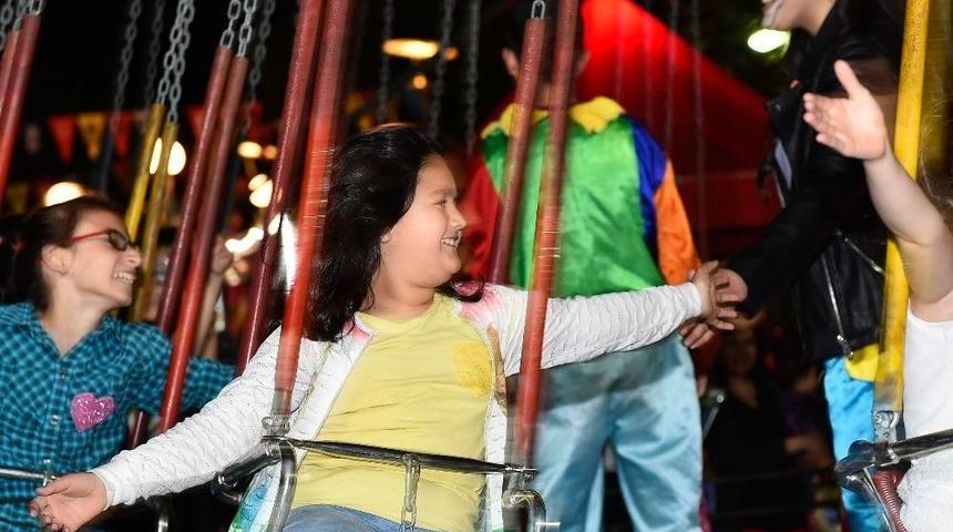 Ankara B&uuml;y&uuml;kşehir Belediyesi&rsquo;nden &rsquo;mahallede Şenlik Var Panayırı&rsquo;