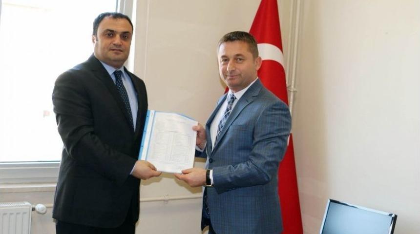 &Ccedil;erkezk&ouml;y Tso Başkanı S&uuml;leyman Kozuva Mazbatasını Aldı