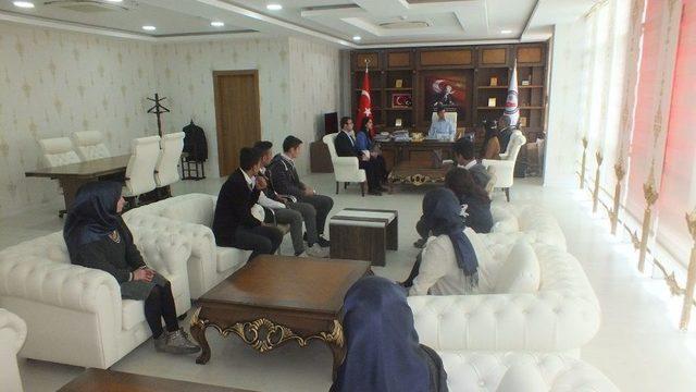 Yurtdışına Giden Öğrencilerden Kaymakam Kırlı’ya Ziyaret 1