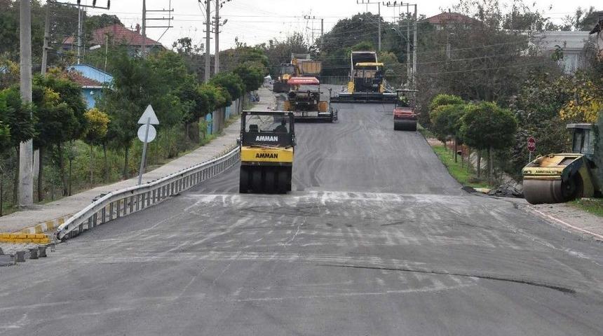 K&ouml;rfez&rsquo;de Yollar Yenileniyor