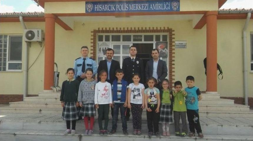 &Ouml;ğrenciler Polis Mesleğini Ve Ara&ccedil; Gere&ccedil;leri Tanıdılar