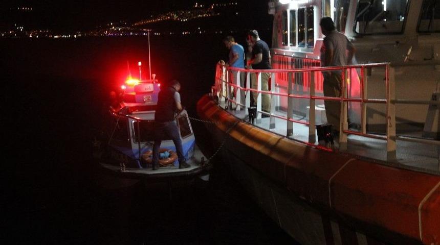 (&ouml;zel) Denizin Ortasında Hareketli Dakikalar