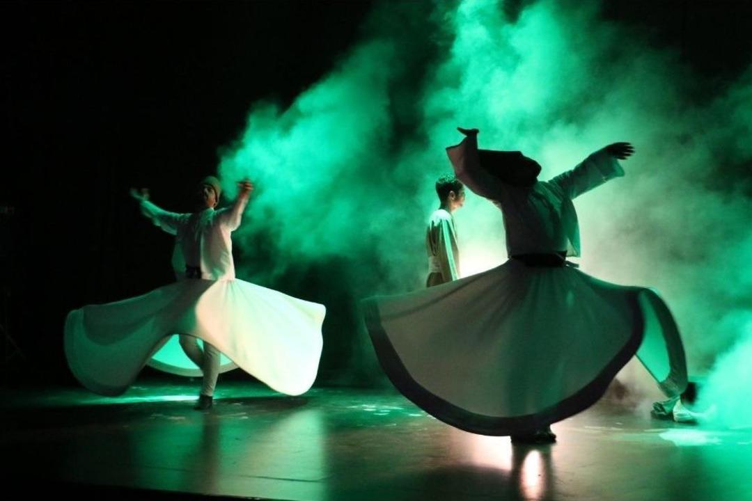 Manisa&rsquo;da İlahi Dinletisi Ve Sema G&ouml;sterisine B&uuml;y&uuml;k İlgi